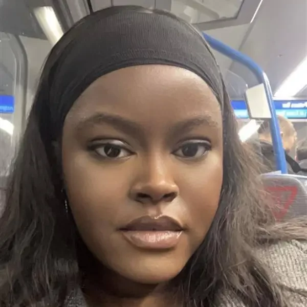 Theola Ibambu